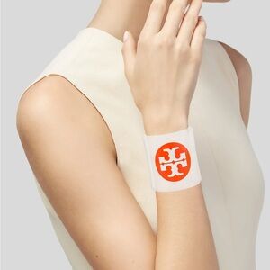 Tory Burch LUCITE CUFF BRACELET ORANGE LOGO